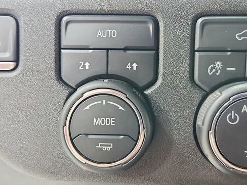 Used 2023 Chevrolet Silverado 1500 LT AWD/4WD image 27