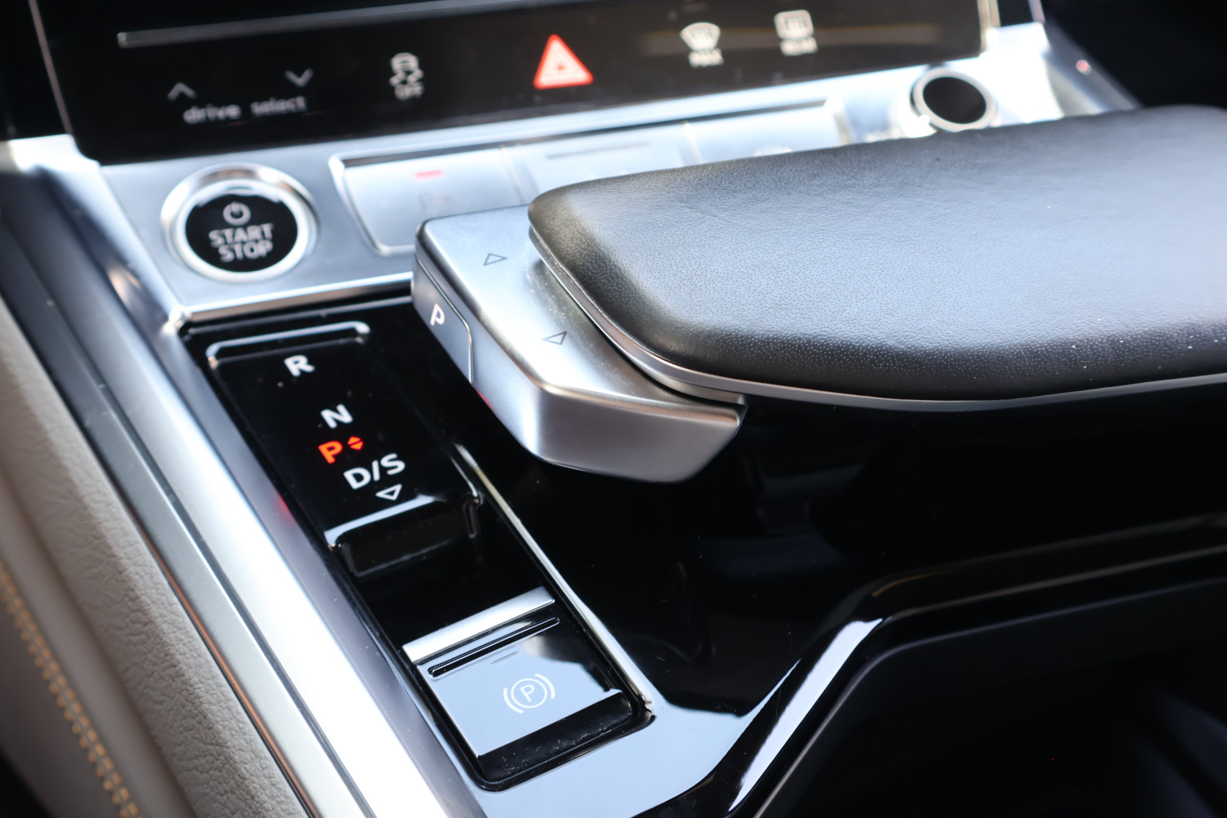 Used 2024 Audi Q8 e-tron Prestige w/ Prestige Package AWD/4WD image 28