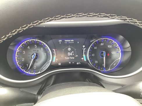 New 2027 Chrysler Pacifica Select FWD image 32