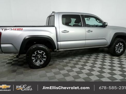 Used 2016 Toyota Tacoma TRD Off-Road image 27