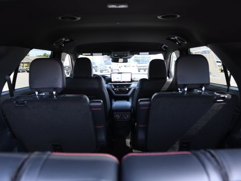 New 2026 Ford Explorer ST-Line RWD image 12