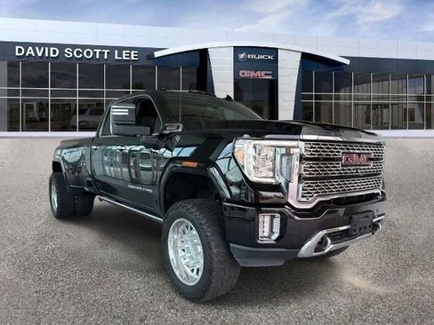 Used 2023 GMC Sierra 3500 Denali w/ Denali Ultimate Package AWD/4WD image 1