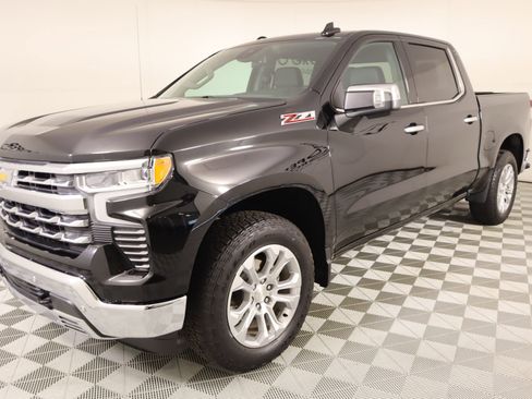 Used 2024 Chevrolet Silverado 1500 LTZ image 11