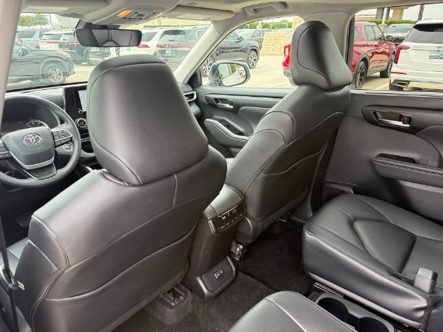 Used 2026 Toyota Highlander XLE AWD/4WD image 22