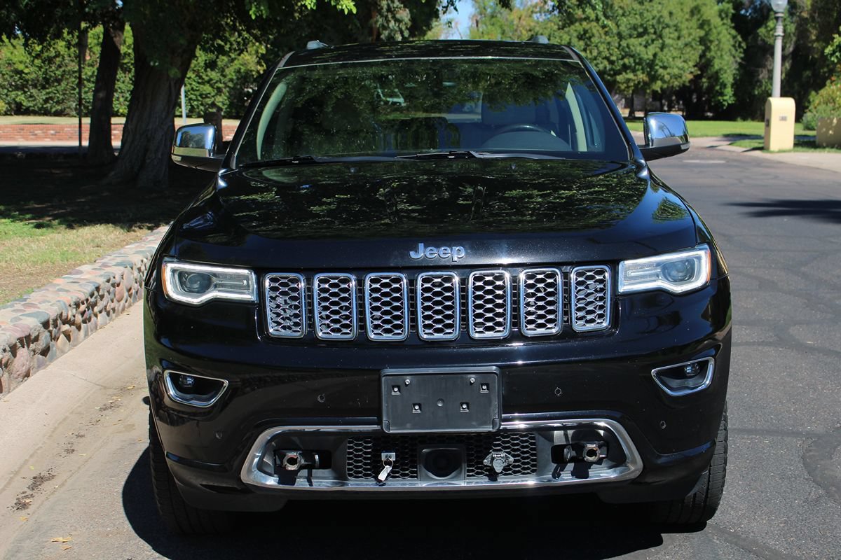Used 2018 Jeep Grand Cherokee Overland AWD/4WD image 4