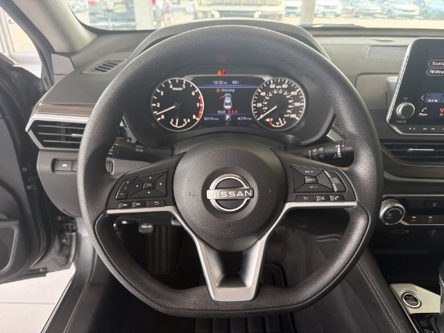Used 2023 Nissan Altima 2.5 SV FWD image 28
