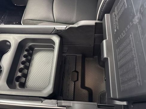 New 2026 RAM 2500 Laramie AWD/4WD image 48