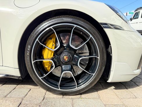 Used 2022 Porsche 911 Turbo S image 31