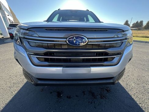 New 2025 Subaru Forester Limited image 32