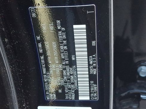 Used 2024 Toyota Grand Highlander Limited image 28