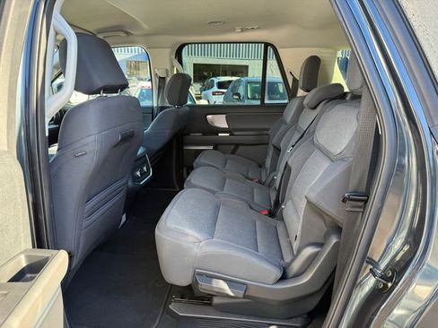 Used 2025 Ford Expedition Max Active image 4