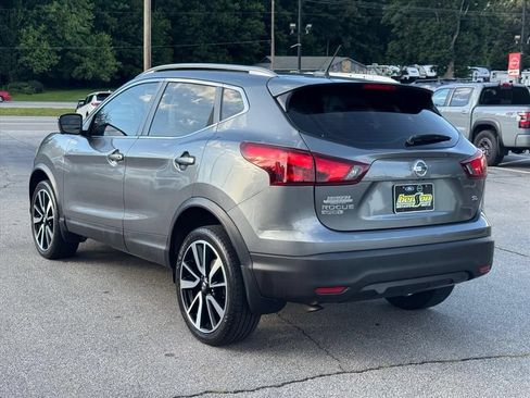 Used 2018 Nissan Rogue Sport SL w/ SL Premium Package FWD image 5