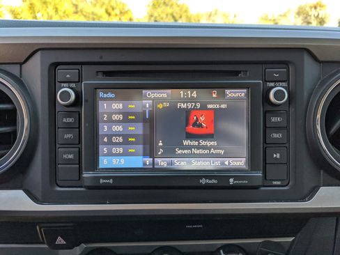 Used 2019 Toyota Tacoma SR5 image 24