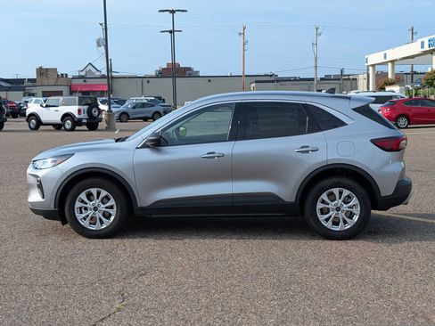 Certified 2024 Ford Escape Active FWD image 2