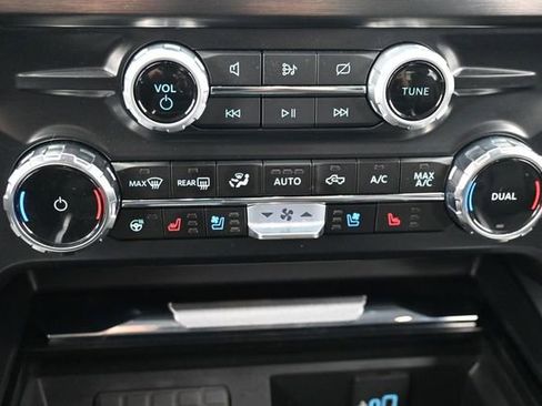 Certified 2024 Ford F350 Lariat w/ Lariat Ultimate Package AWD/4WD image 21