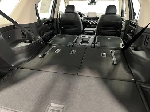 New 2025 Honda Pilot Touring image 33