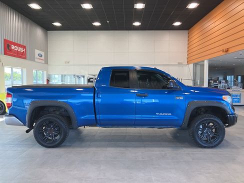 Used 2016 Toyota Tundra SR5 image 4