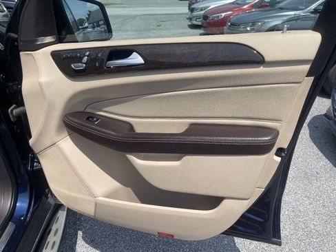 Used 2017 Mercedes-Benz GLS 450 4MATIC image 33