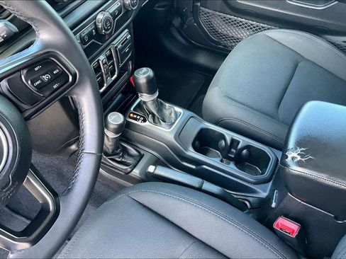 Used 2018 Jeep Wrangler Unlimited Sport S AWD/4WD image 15