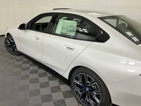 Used 2024 BMW i5 eDrive40i w/ M Sport Package image 54