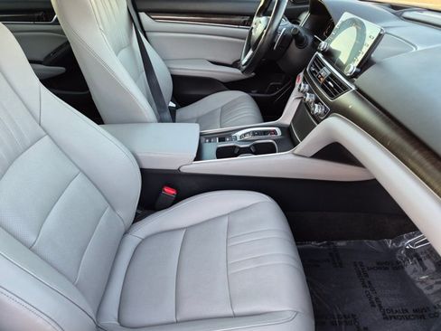 Used 2019 Honda Accord Touring image 22