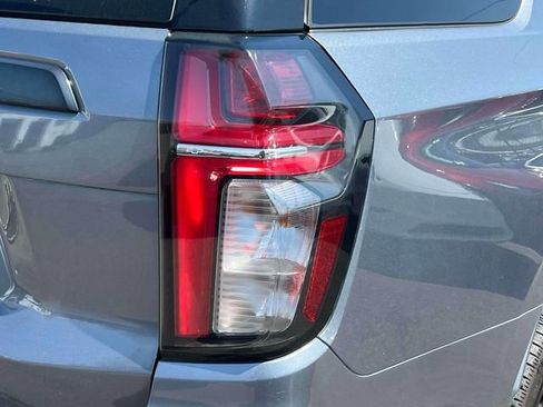 Used 2022 Chevrolet Tahoe RST w/ Luxury Package AWD/4WD image 11