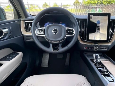 New 2026 Volvo XC60 T8 Plus w/ Climate Package PRO AWD/4WD image 15