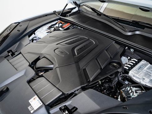 Certified 2024 Porsche Cayenne Coupe image 40