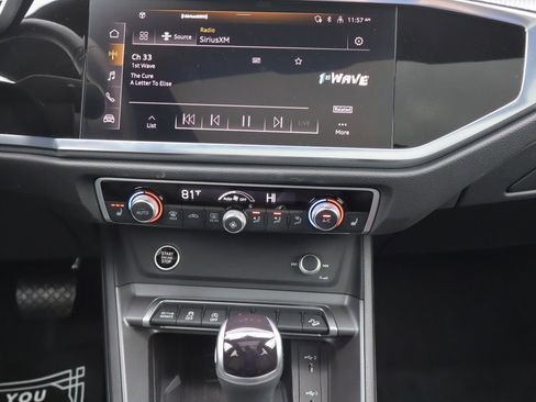 Used 2024 Audi Q3 2.0T Premium Plus w/ Premium Plus Package image 11