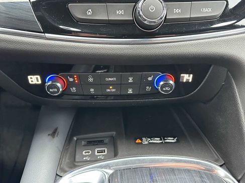 Used 2022 Buick Enclave Premium image 29