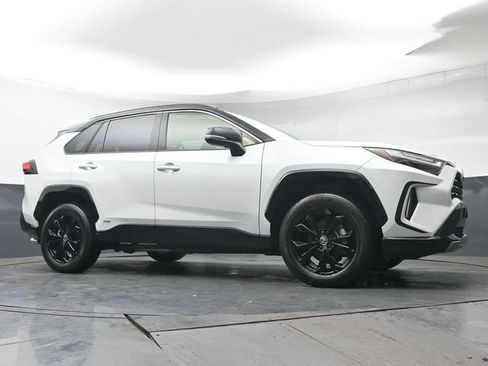 Used 2023 Toyota RAV4 XSE AWD/4WD image 33