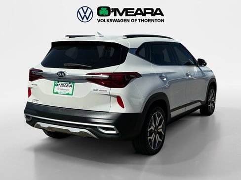 Used 2021 Kia Seltos SX w/ SX Sunroof Package AWD/4WD image 5