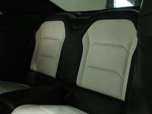 Used 2016 Chevrolet Camaro LT RWD image 33