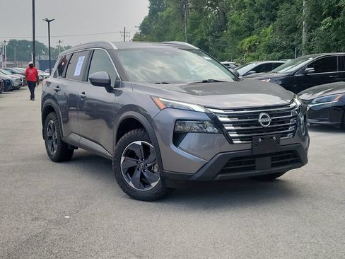 Used 2024 Nissan Rogue SV w/ SV Premium Package AWD/4WD image 1