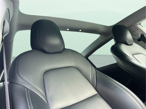 Used 2019 Tesla Model 3 Standard Range Plus image 16