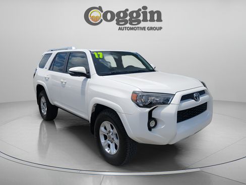 Used 2017 Toyota 4Runner SR5 Premium RWD image 4