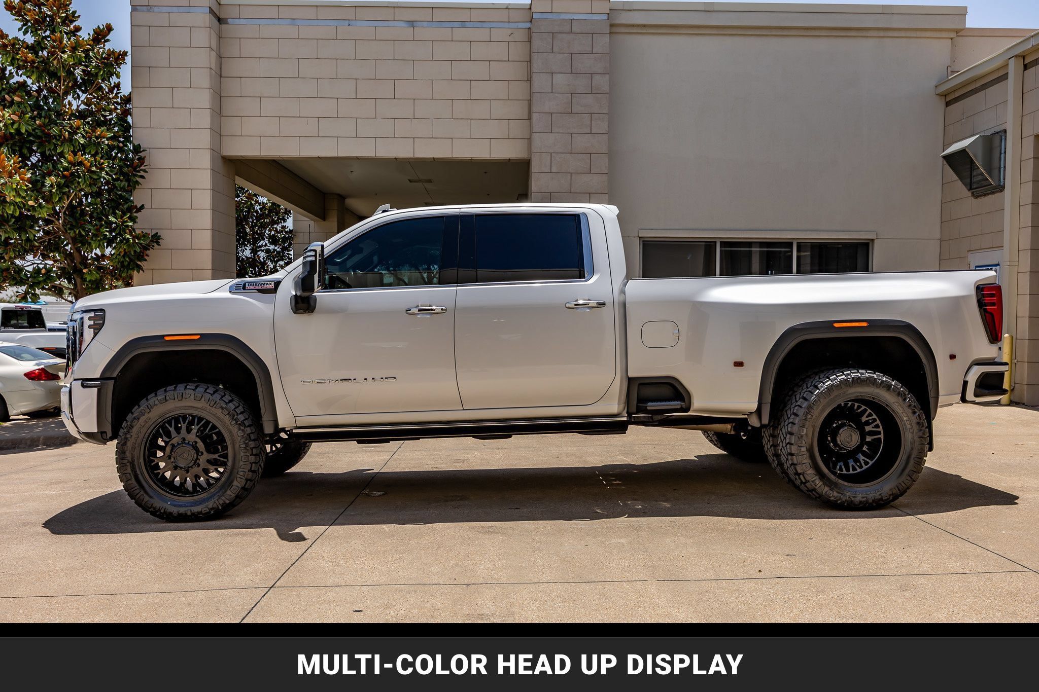 Used 2024 GMC Sierra 3500 Denali w/ Technology Package AWD/4WD image 6