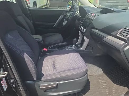 Used 2017 Subaru Forester 2.5i Premium w/ All-Weather Package AWD/4WD image 10
