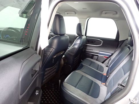 Used 2021 Ford Bronco Sport Outer Banks w/ Outer Banks Package (96D) image 29