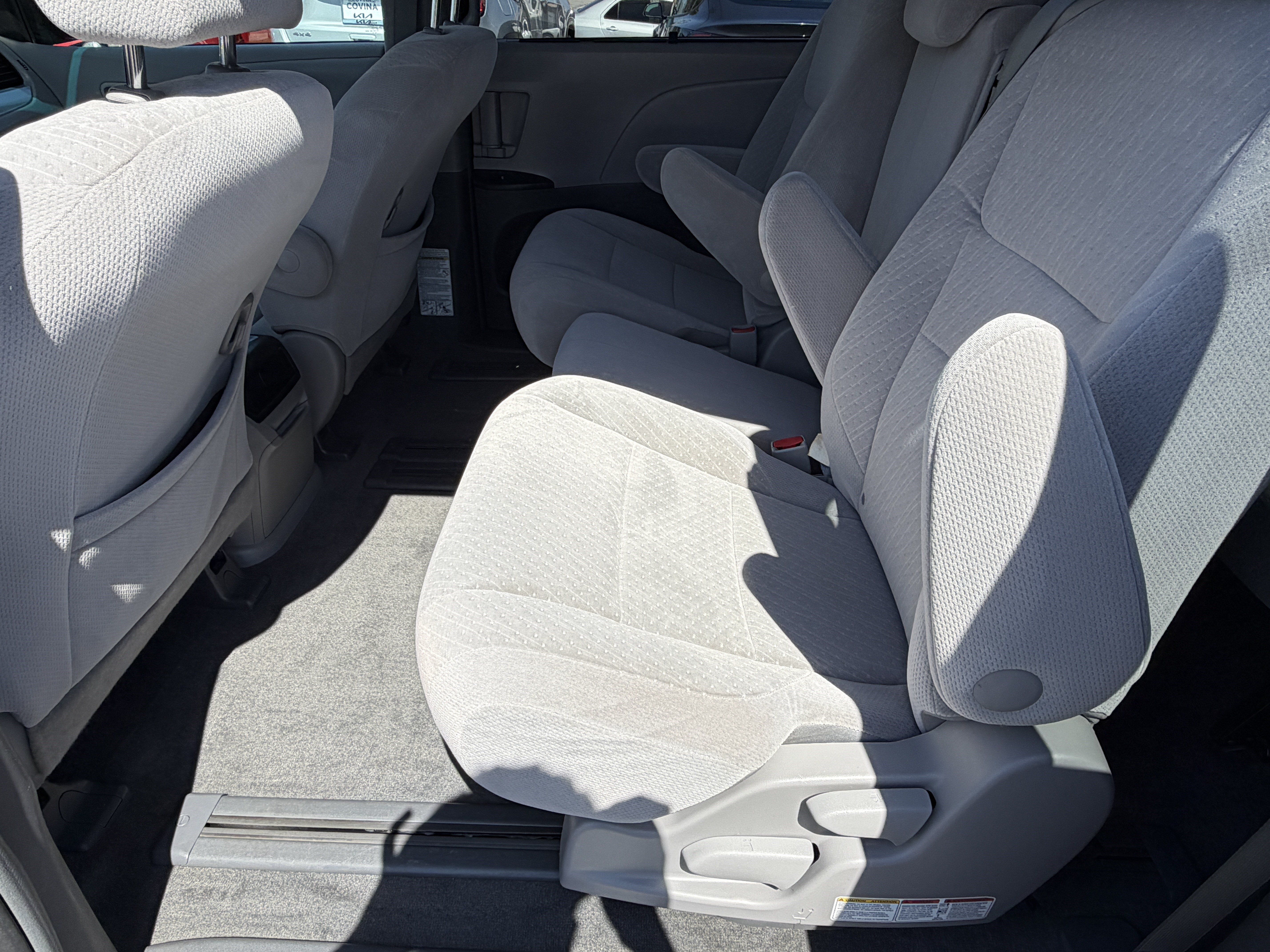 Used 2017 Toyota Sienna LE FWD image 26