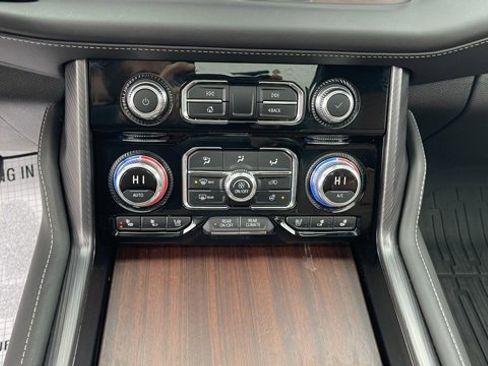 Used 2024 GMC Yukon XL Denali Ultimate image 21