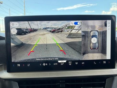 Used 2025 Ford Explorer ST-Line w/ ST-Line Street Pack image 10