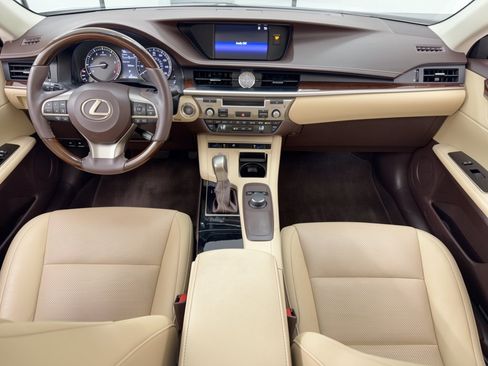 Used 2018 Lexus ES 350 w/ Premier Package FWD image 17