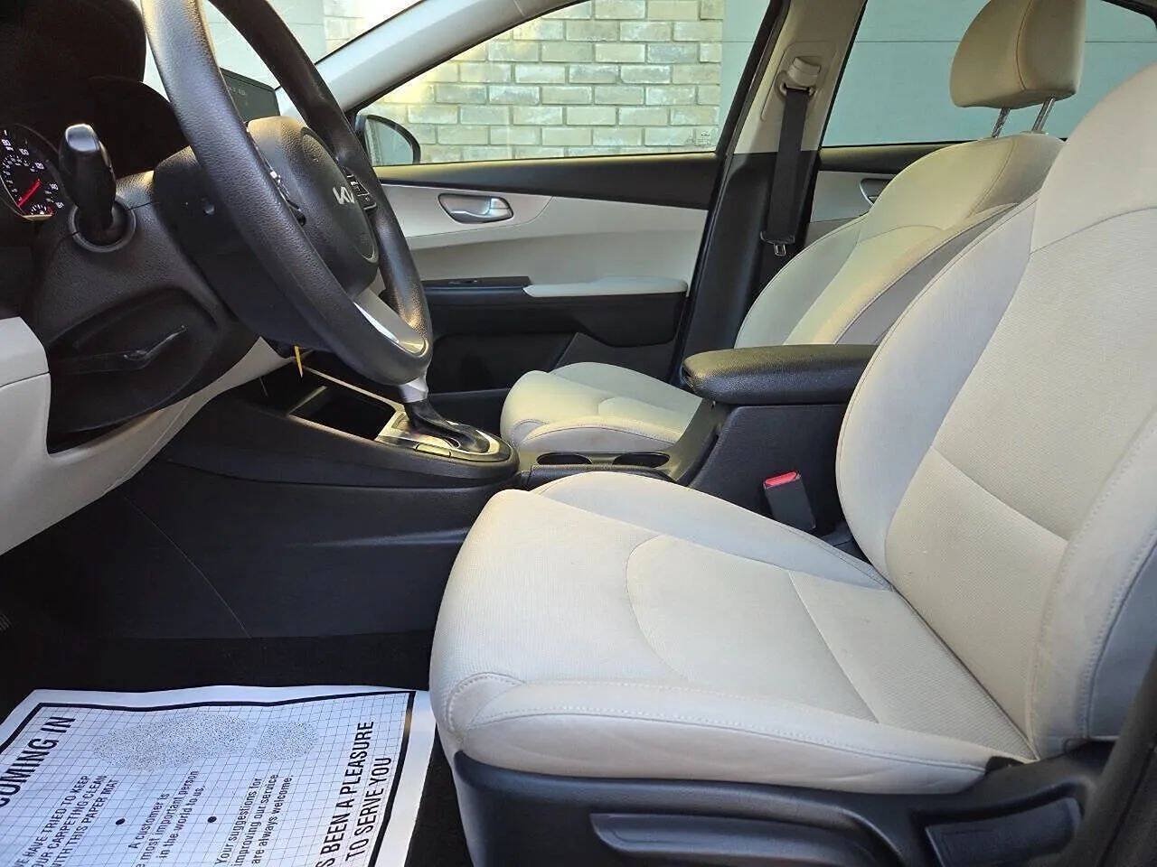 Used 2022 Kia Forte LXS w/ LXS Technology Package FWD image 26