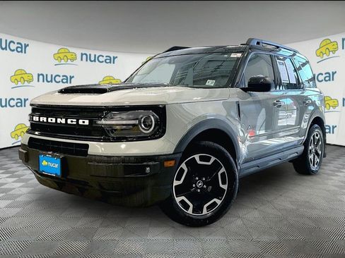 Used 2022 Ford Bronco Sport Outer Banks image 3