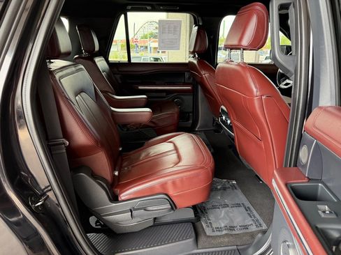 Used 2024 Ford Expedition Max Limited AWD/4WD image 36