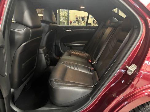 Used 2023 Chrysler 300 C image 26