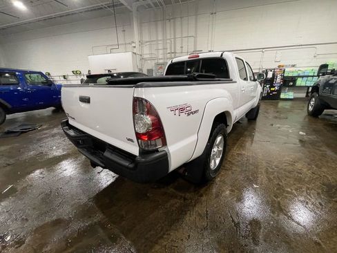 Used 2011 Toyota Tacoma 4x4 Double Cab w/ TRD Sport Pkg image 6