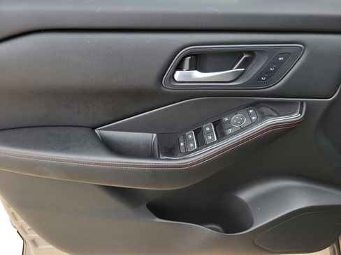 Used 2025 Nissan Rogue Rock Creek w/ Rock Creek Premium Package image 22