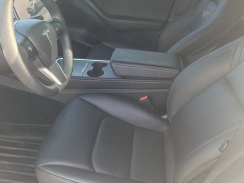 Used 2022 Tesla Model Y Long Range AWD/4WD image 5